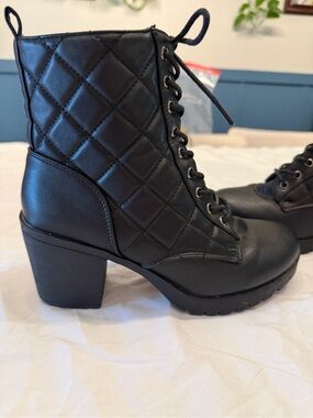 Quilted Lace-Up Block Heel Ankle Boots - Black
